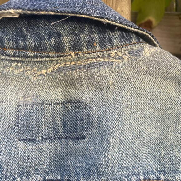 Vintage Levi’s Trucker Denim Jacket Light Wash Classic 90s - Picture 5 of 5